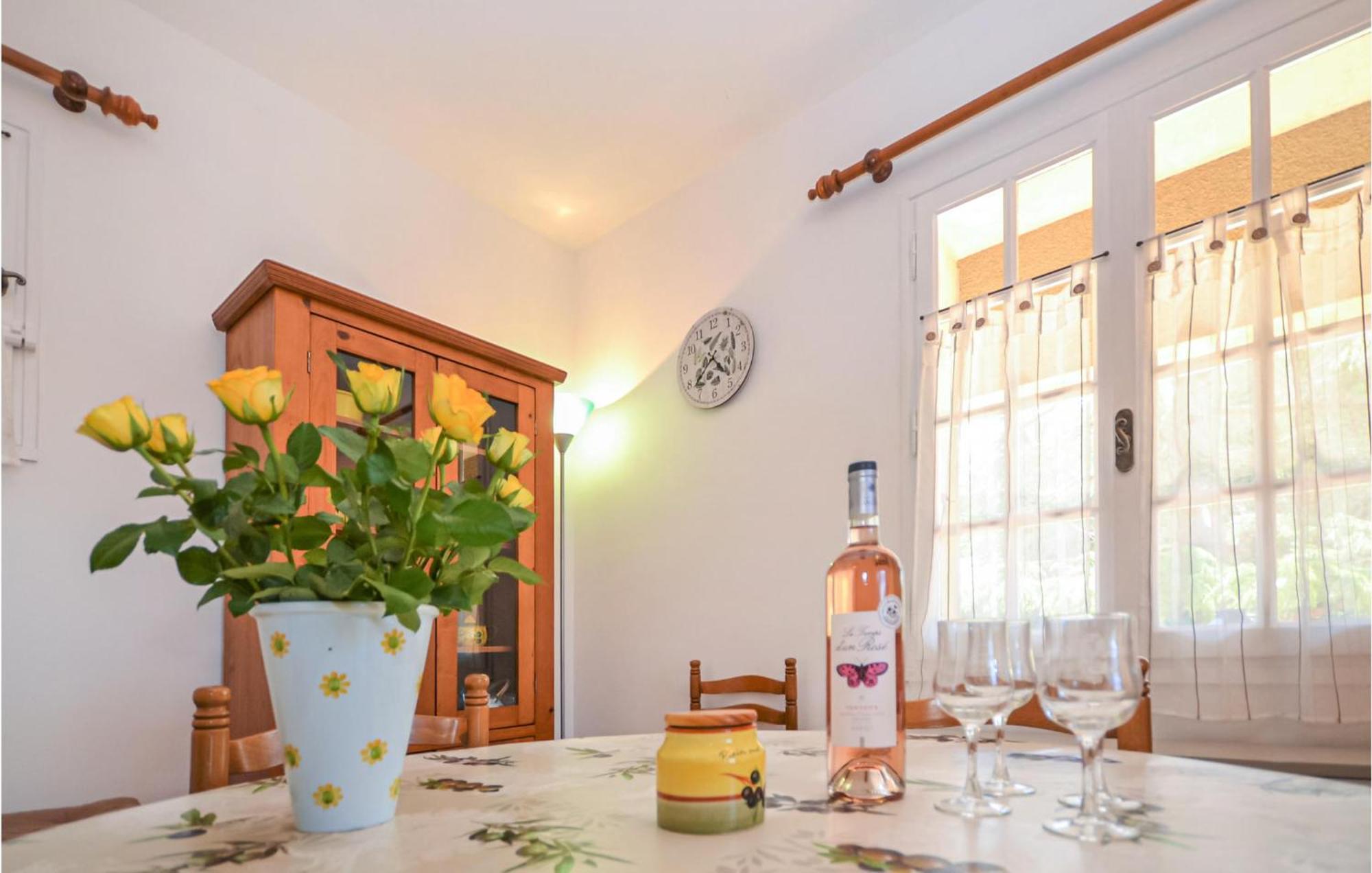 1 Bedroom Pet Friendly Home In Entrechaux Dış mekan fotoğraf