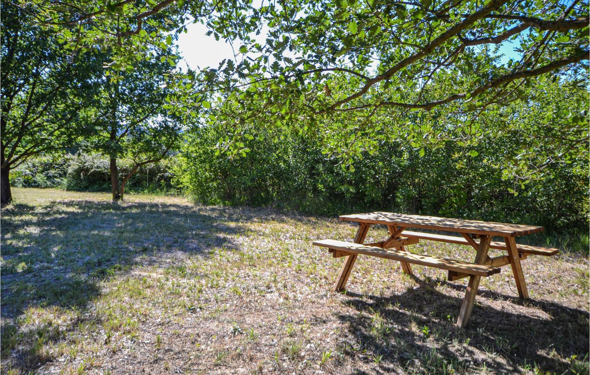 1 Bedroom Pet Friendly Home In Entrechaux Dış mekan fotoğraf